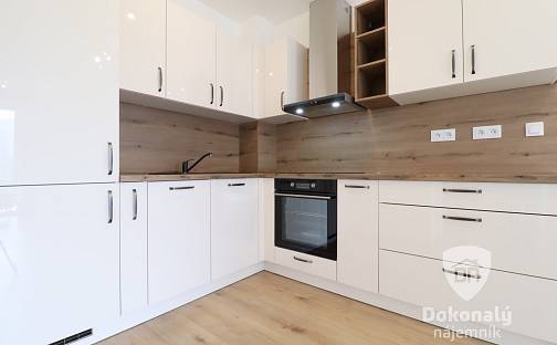 Pronájem bytu 2+kk 50 m², Velvarská, Horoměřice, okres Praha-západ