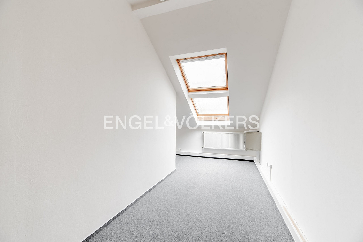 Pronájem kanceláře 132 m² – další