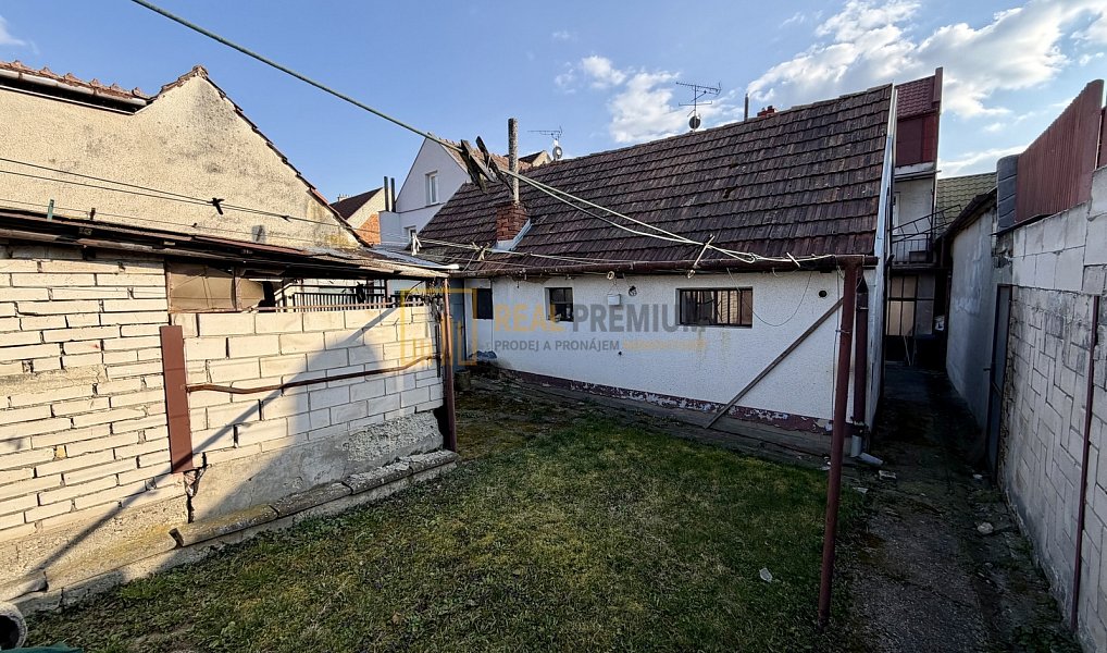 Prodej domu 200 m² s pozemkem 838 m², Dolní Němčí – náhled fotky 30