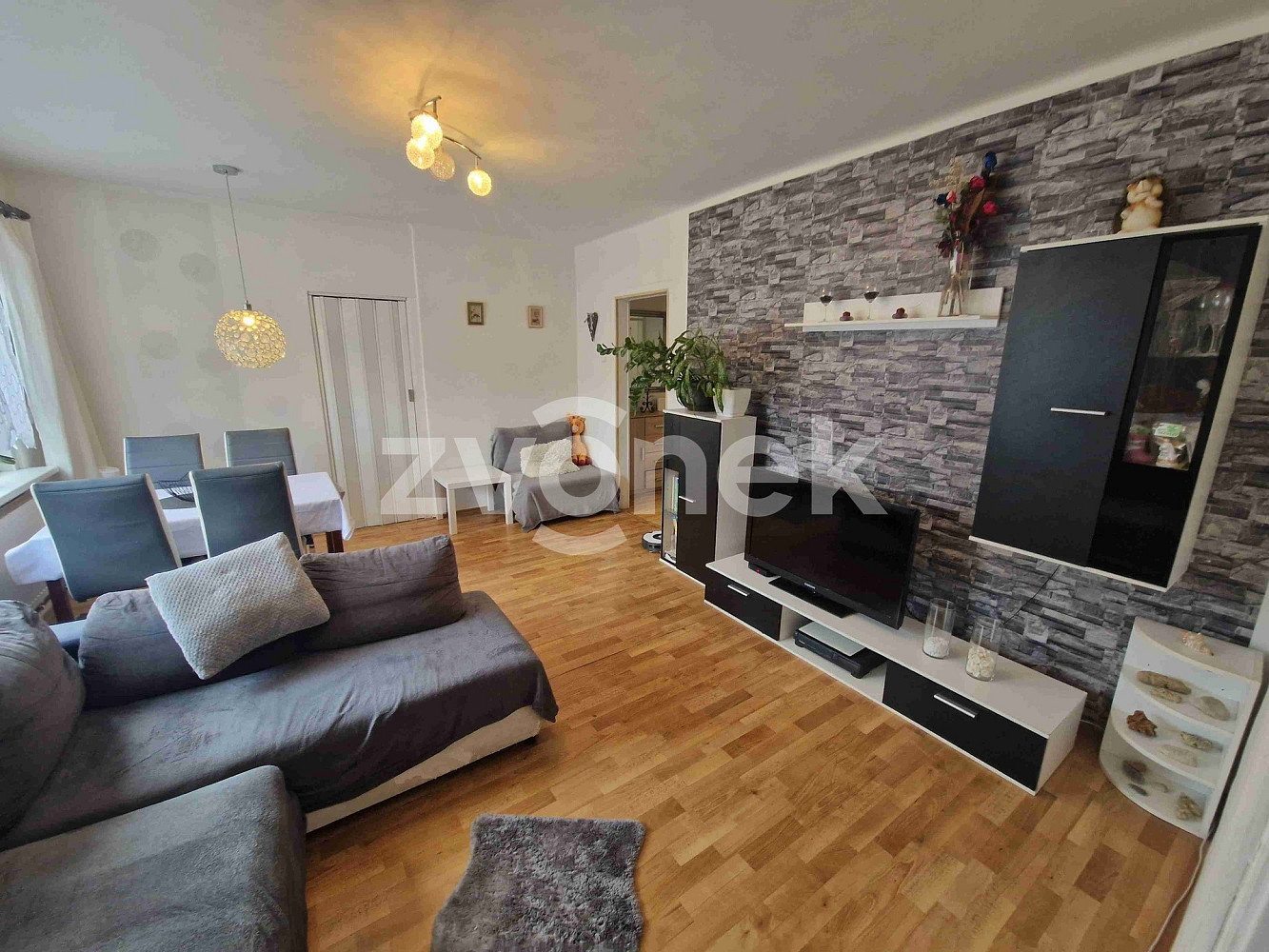 Prodej bytu 2+1 65 m² – fotografie 2