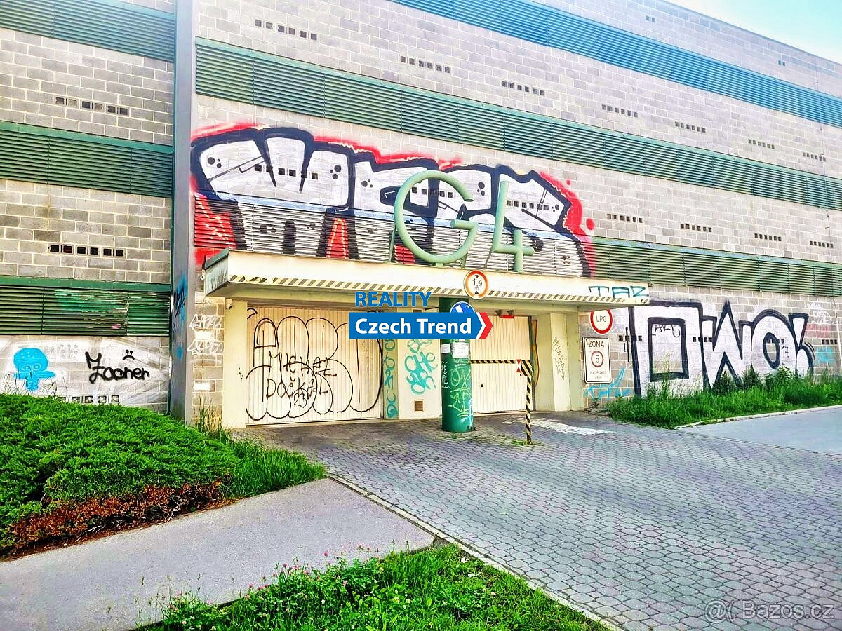 Prodej zděné garáže 14 m2 v parkovacím domě Okružní, Olomouc – fotografie 4
