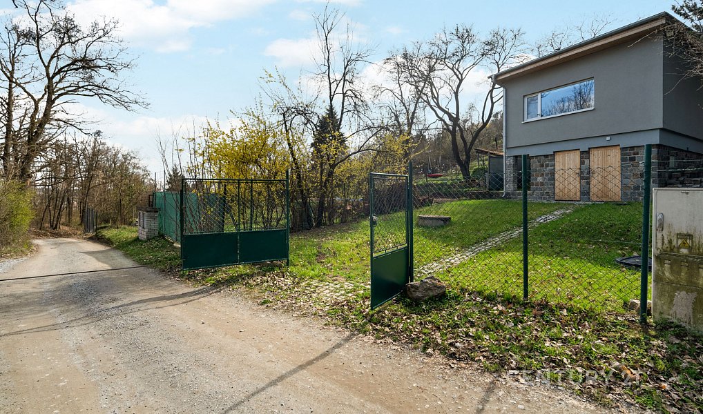 Prodej chaty/chalupy 27 m² s pozemkem 1 039 m², Brno – náhled fotky 9