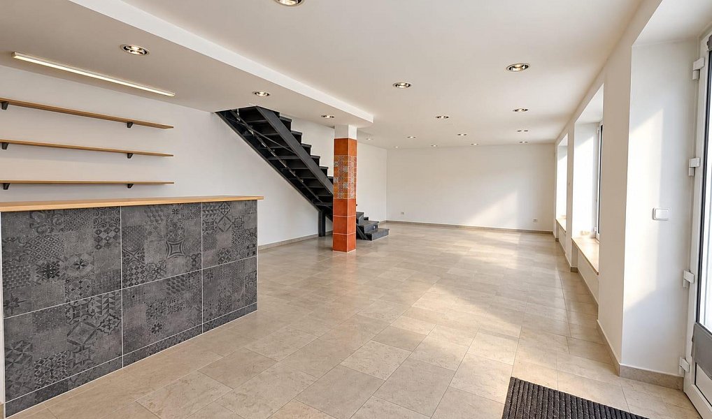 Pronájem obchodních prostor 86 m², Moravské Budějovice – náhled fotky 3