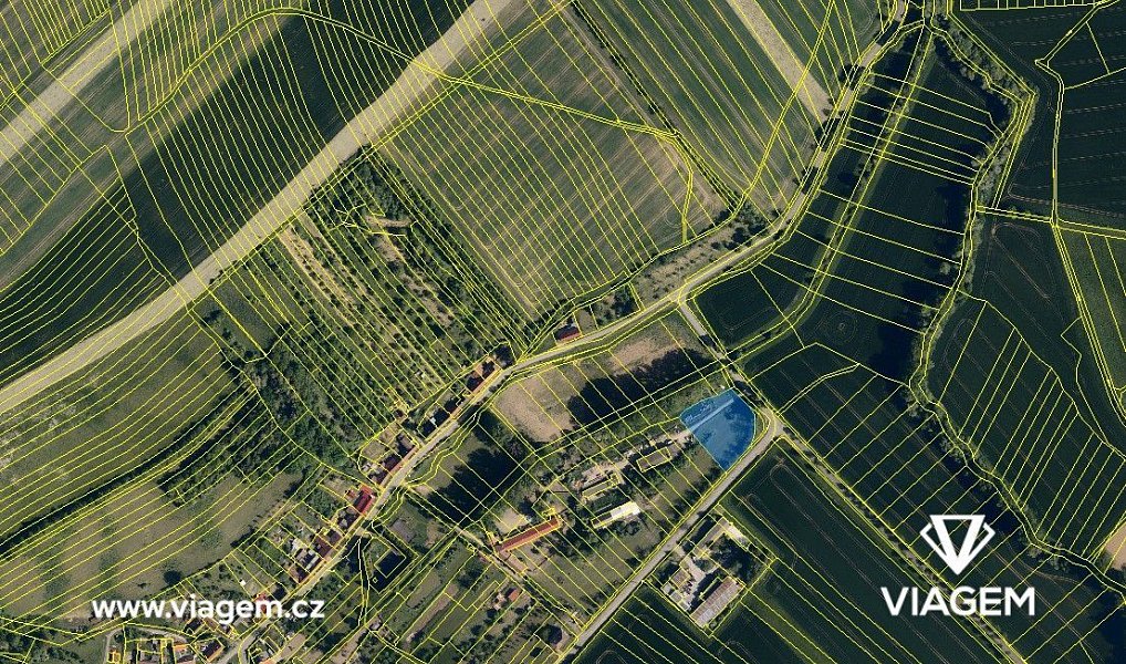 Prodej stavebního pozemku 3 474 m², Kroměříž – náhled fotky 3