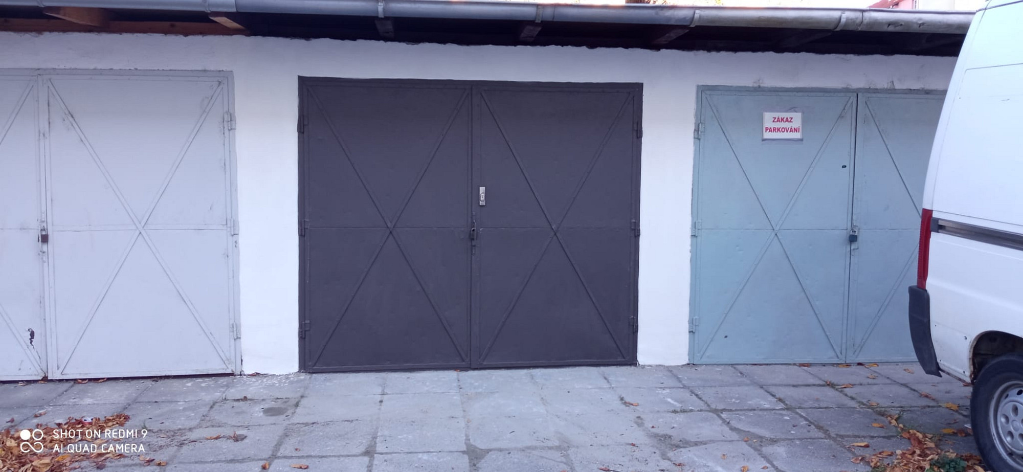 Pronájem garáže lannova třída 16m² české budějovice — photo 2