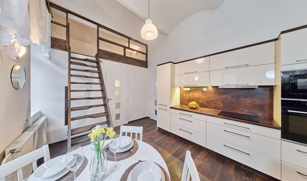 Prodej bytu 2+1 119 m², Trutnov – náhled fotky 2