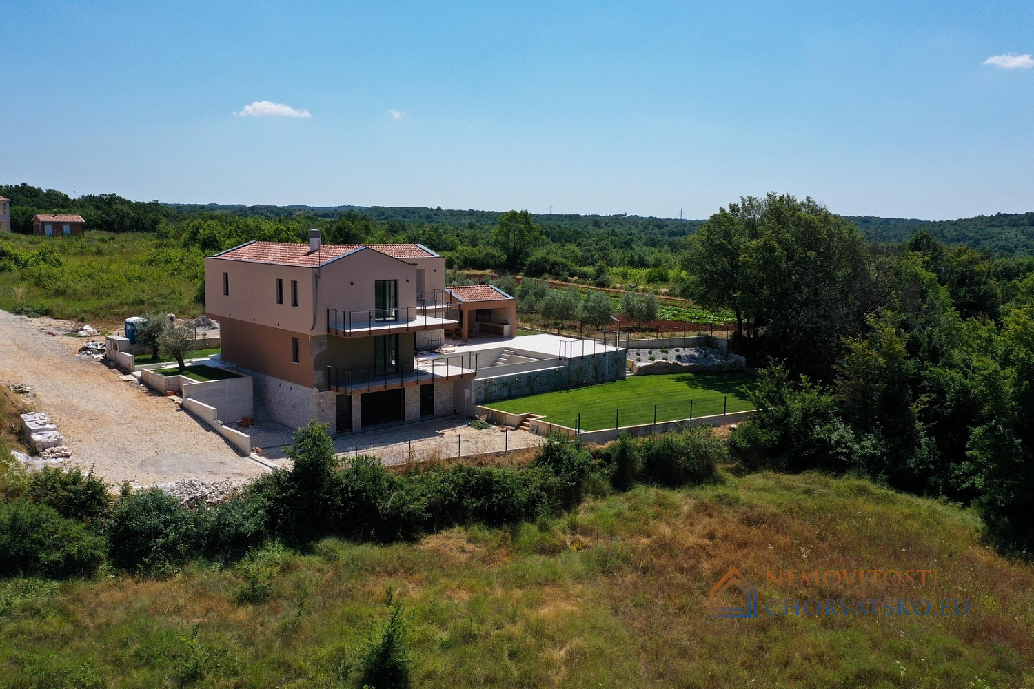Prodej domu 377 m² s pozemkem 974 m² - Ansicht 2