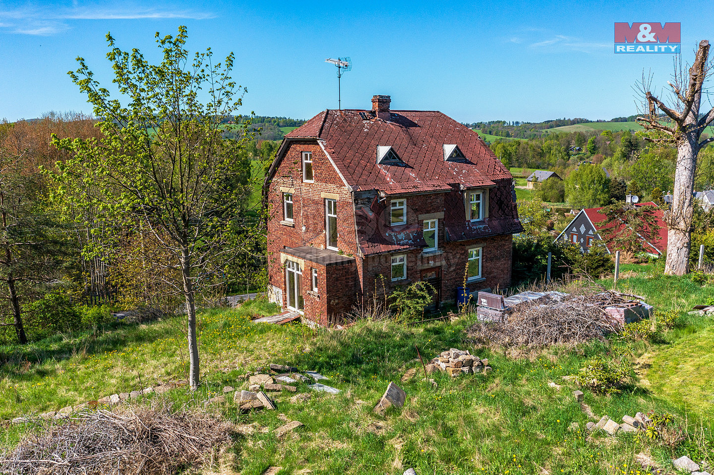 Prodej domu 140 m² s pozemkem 1 102 m²