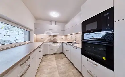 Prodej domu 211 m² s pozemkem 1 428 m², Libňatov, okres Trutnov