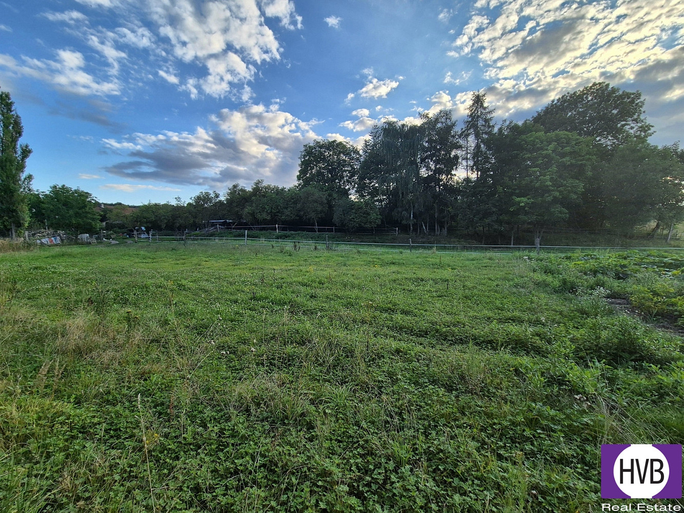 Prodej stavebního pozemku 1 000 m²