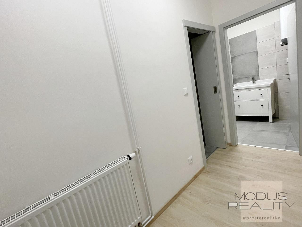 Pronájem kanceláře 32 m² - View 4