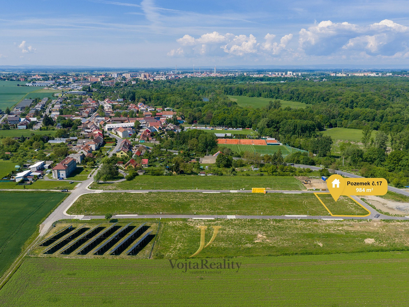 Prodej stavebního pozemku 984 m² – fotografie 2