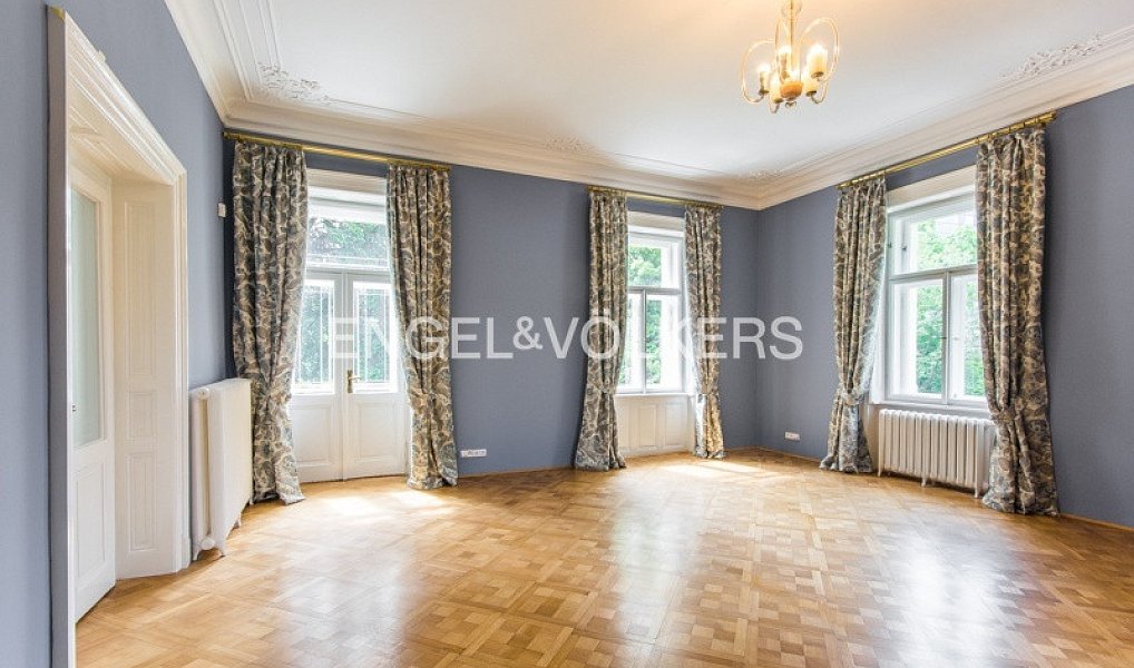 Pronájem domu 827 m² s pozemkem 7 900 m², Praha – náhled fotky 6