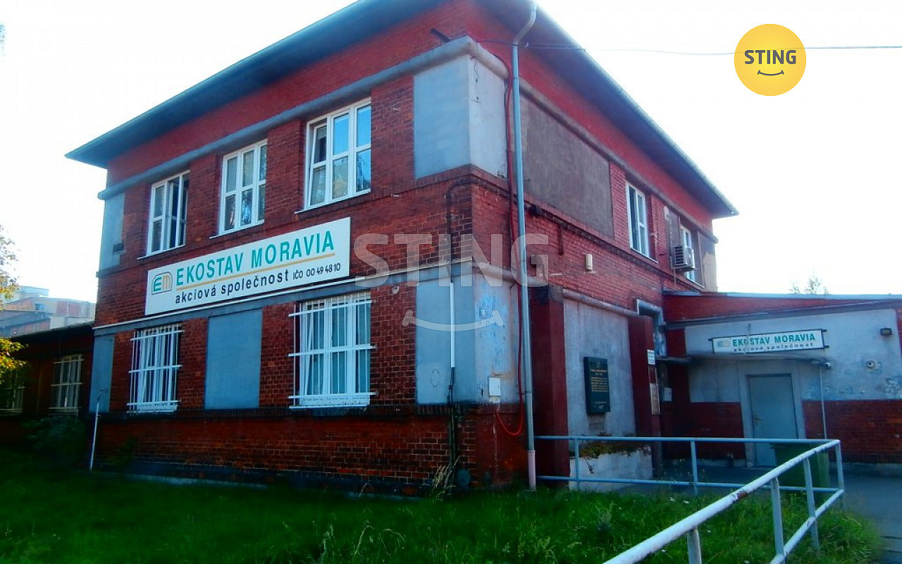 Pronájem kanceláře 580 m²