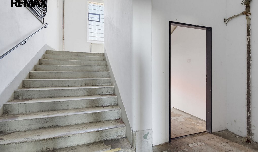 Prodej výrobních prostor 2 350 m², Aš – náhled fotky 14