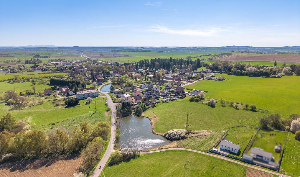 Prodej domu 106 m² s pozemkem 1 942 m², Zalužany – náhled fotky 24