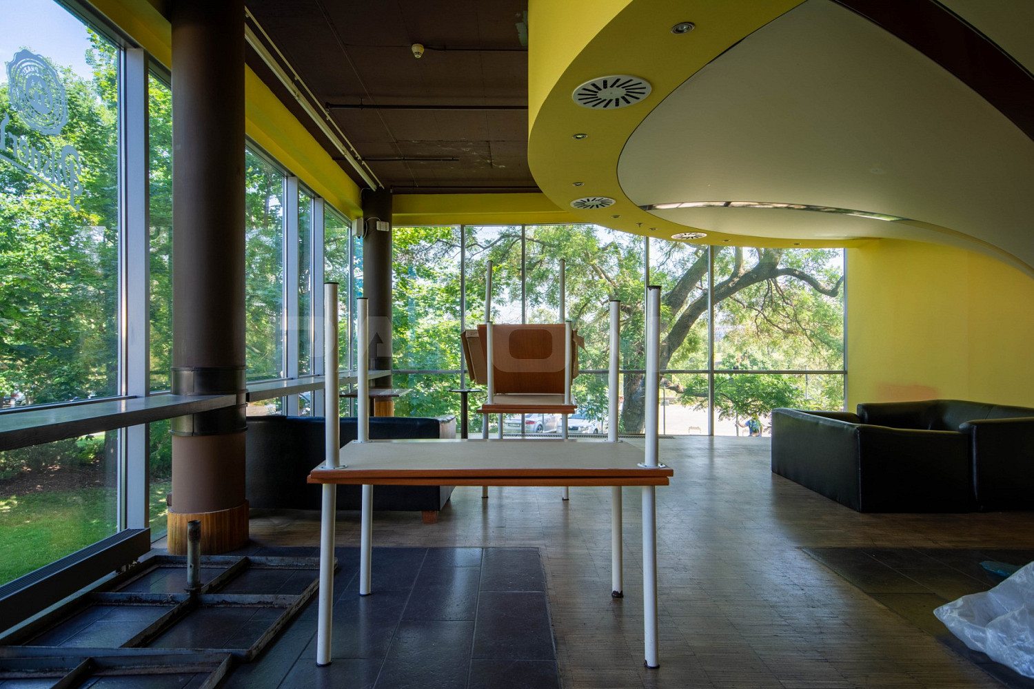 Pronájem obchodních prostor 291 m² – fotografie 4