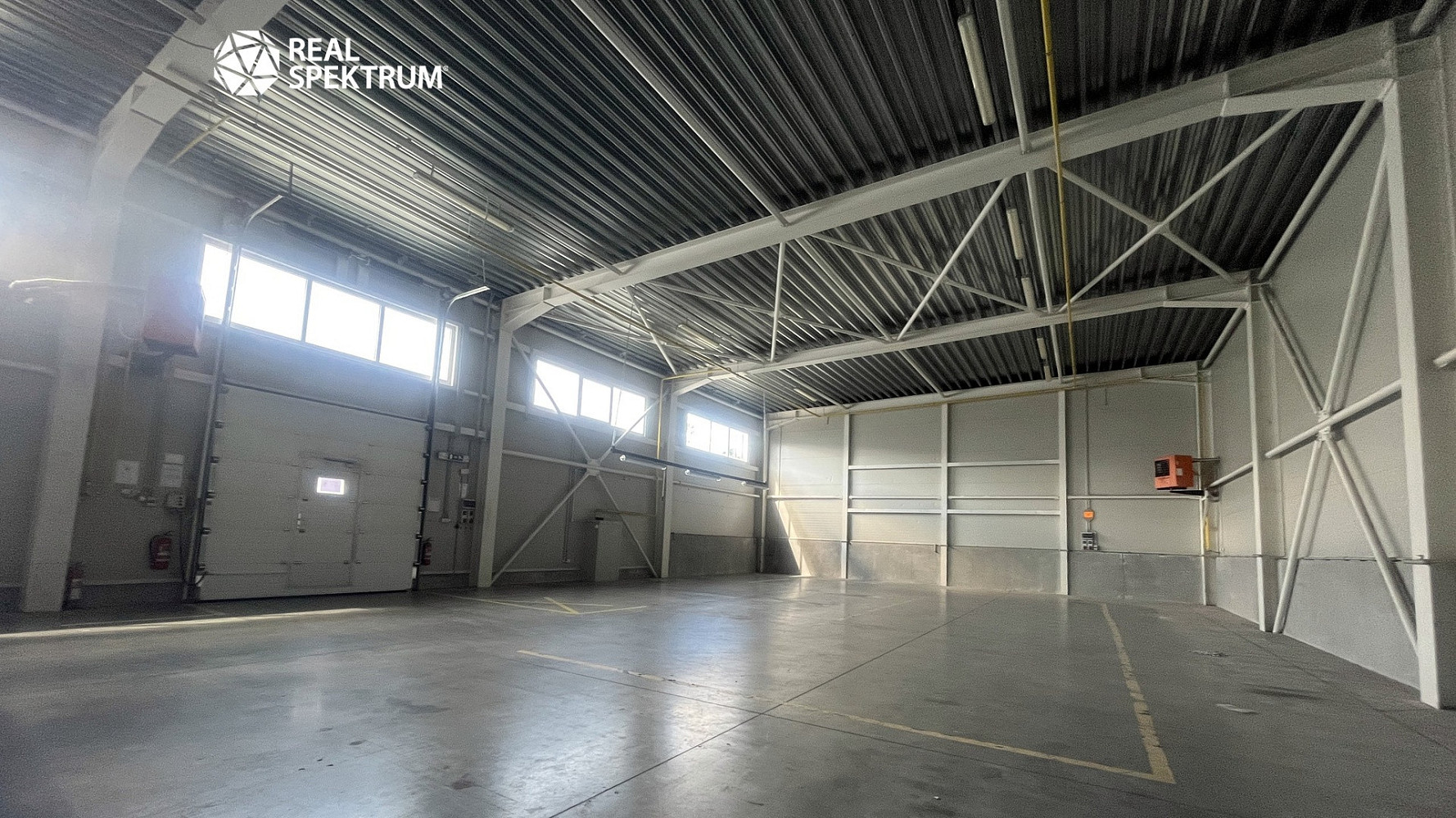 Pronájem skladovacích prostor 350 m² – fotografie 3