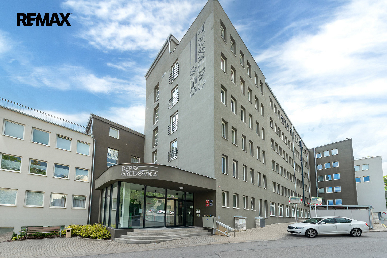 Pronájem bytu 1+kk 27 m² — photo 3