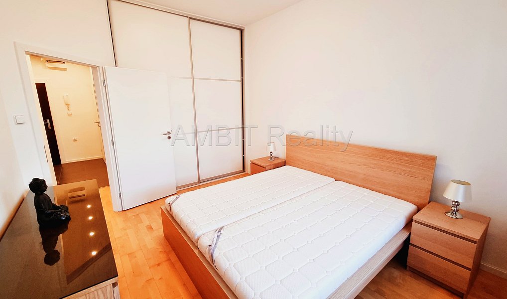 Pronájem bytu 2+kk 51 m², Praha – náhled fotky 3