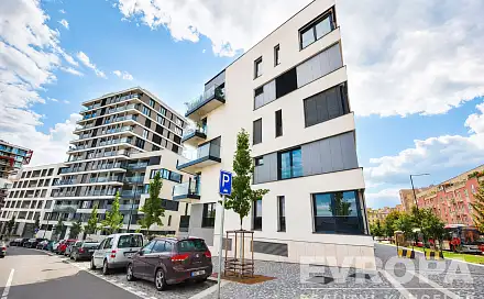 Pronájem bytu 3+kk 75 m²