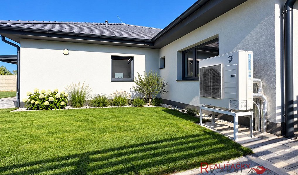Prodej domu 208 m² s pozemkem 848 m², Dolní Dunajovice – náhled fotky 25