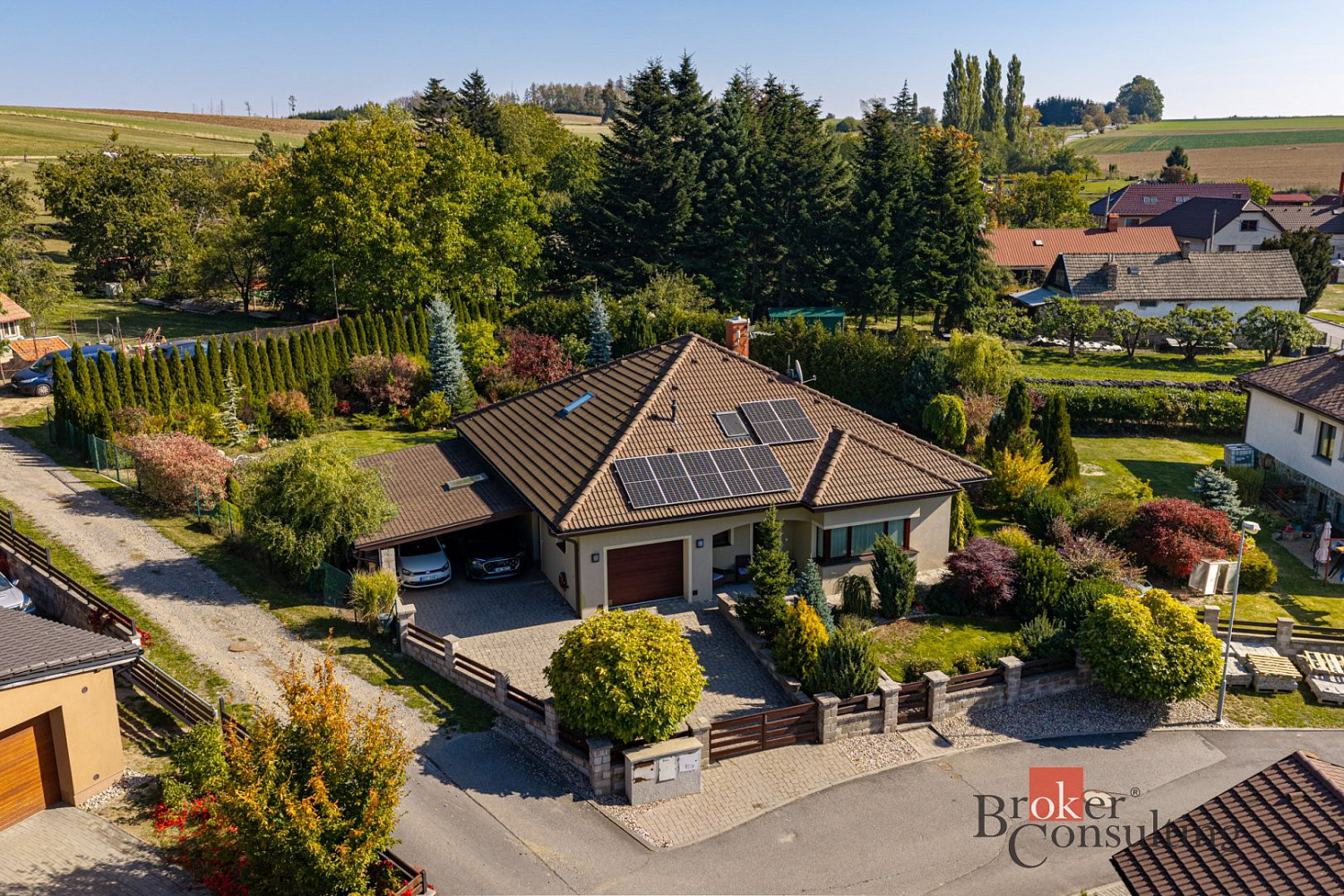 Prodej domu 195 m² s pozemkem 1 215 m²