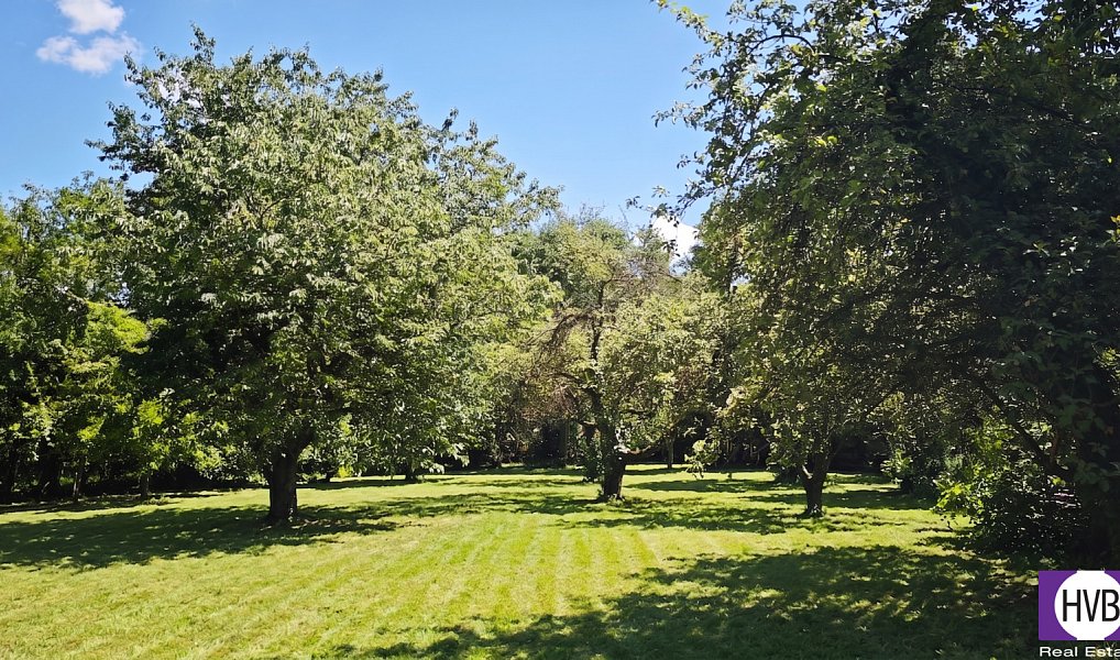 Prodej stavebního pozemku 1 100 m², Suchdol – náhled fotky 6
