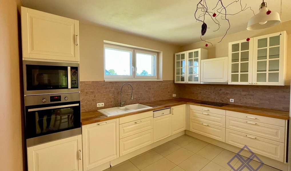 Prodej domu 195 m² s pozemkem 1 177 m², Obora – náhled fotky 7