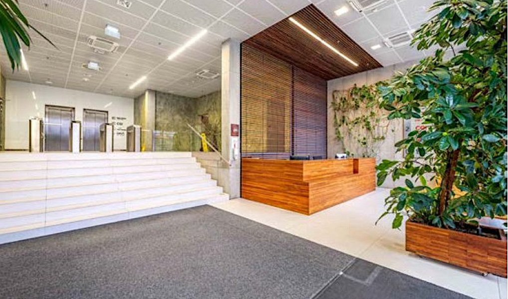 Pronájem kanceláře 902 m², Ořech – náhled fotky 2