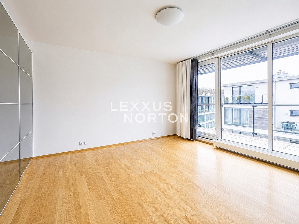 Pronájem bytu 5+kk 185 m² – fotografie 4