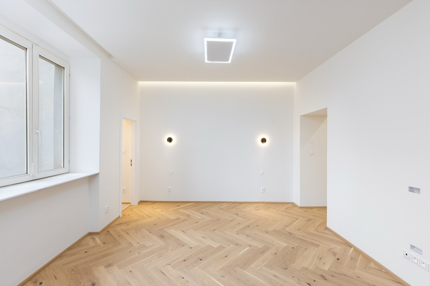 Pronájem bytu 1+kk 38 m² – fotografie 2