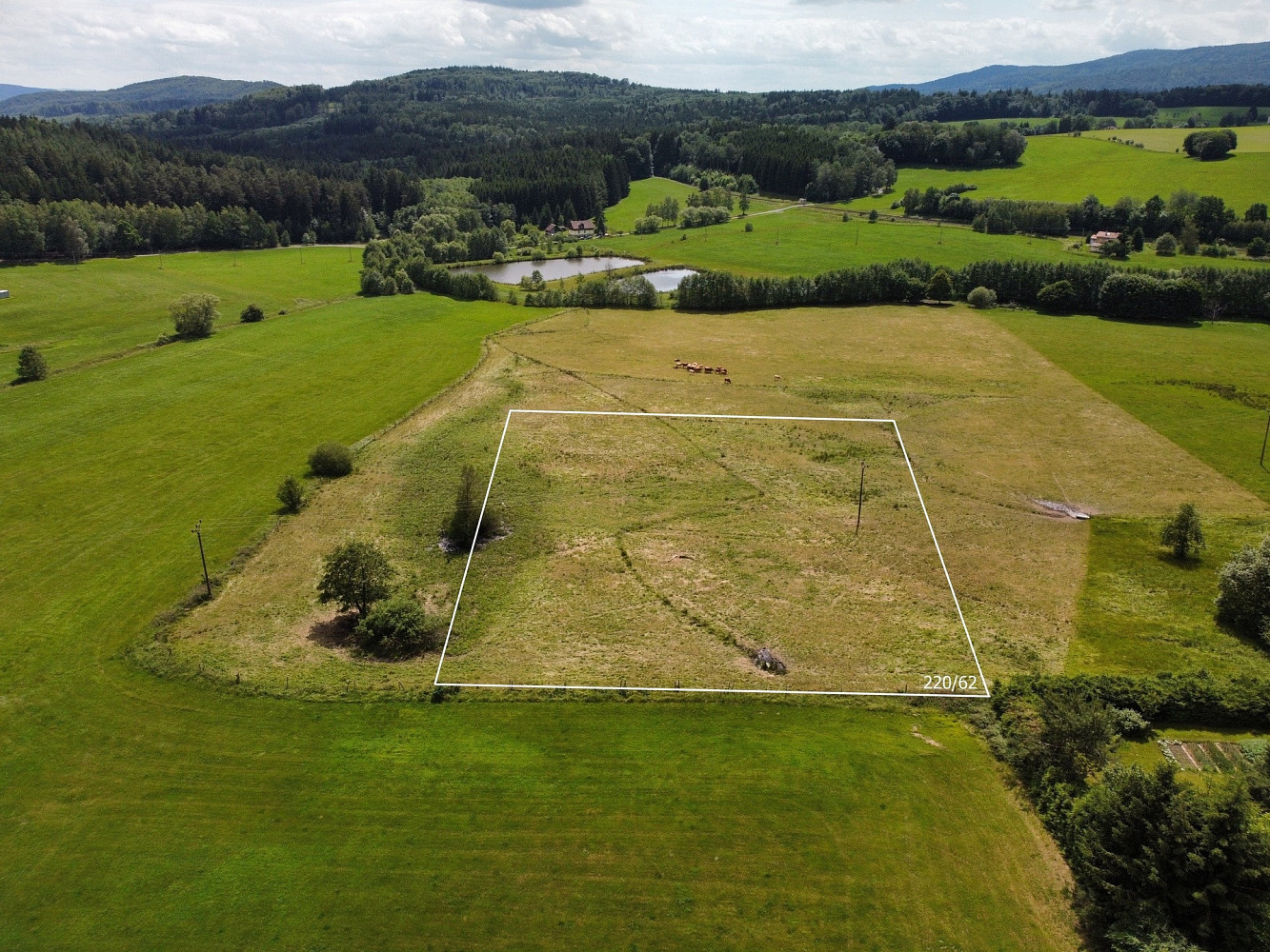 Prodej stavebního pozemku 2 459 m²