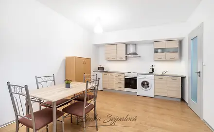 Prodej bytu 1+kk 62 m², Hronovická, Pardubice - Zelené Předměstí