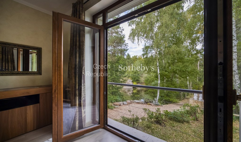 Prodej ubytovacího objektu 320 m², Mukařov – náhled fotky 7