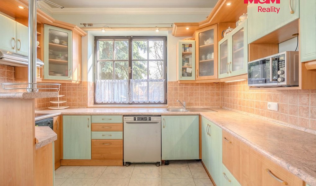 Prodej domu 300 m² s pozemkem 4 182 m², Jankov – náhled fotky 10