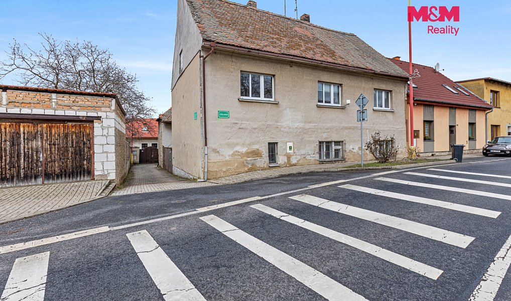 Prodej domu 272 m² s pozemkem 294 m², Líšťany – náhled fotky 2