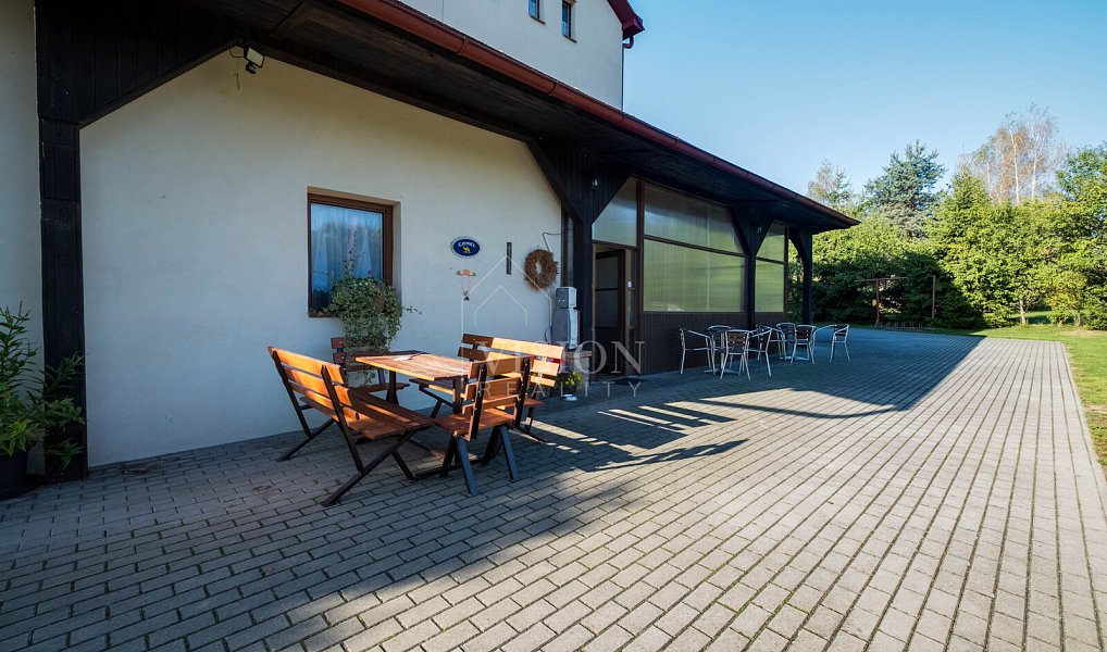 Prodej ubytovacího objektu 1 050 m², Varvažov – náhled fotky 22