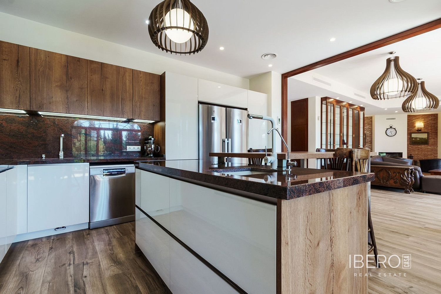 Prodej domu 598 m² s pozemkem 1 100 m² - Vista 6