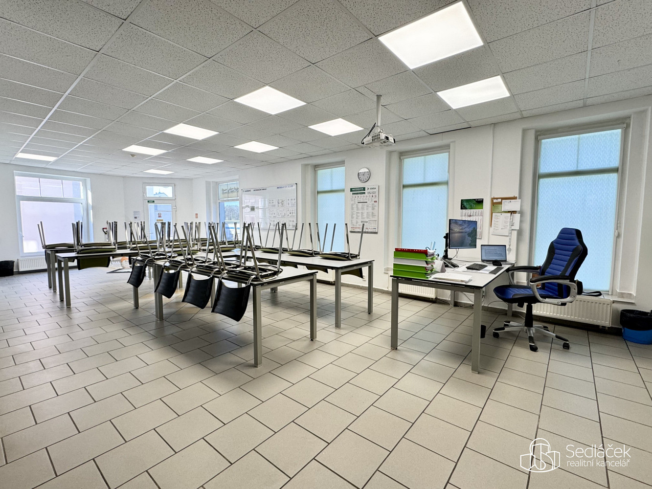 Pronájem obchodních prostor 100 m² – fotografie 2