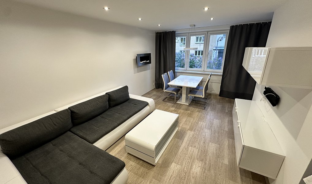 Pronájem bytu 3+1 73 m², Bílovec – náhled fotky 2