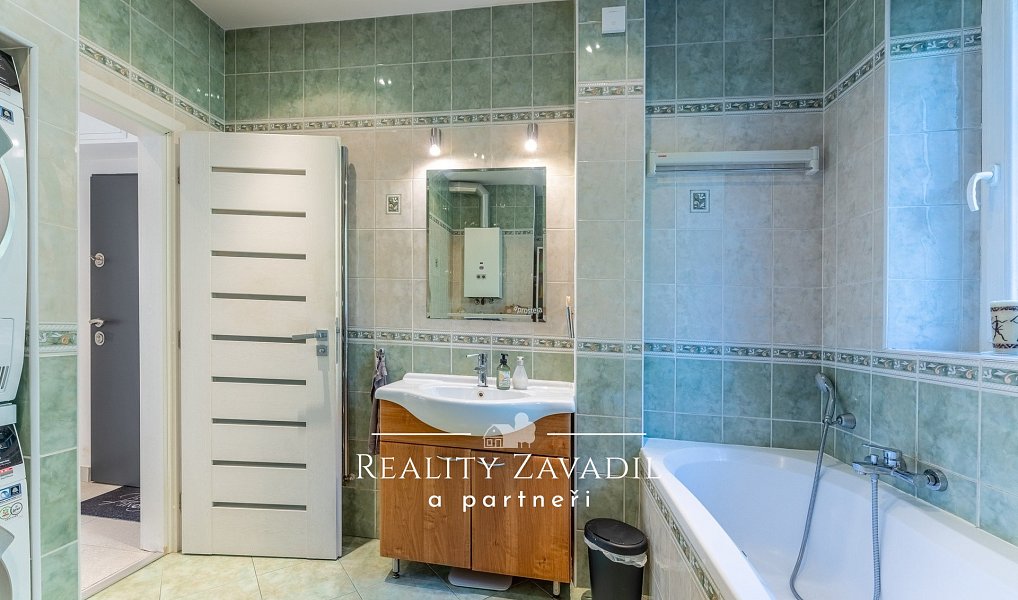 Prodej bytu 3+1 77 m², Praha – náhled fotky 23