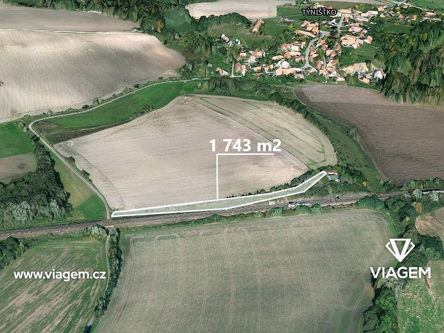 Prodej pole 1 743 m²