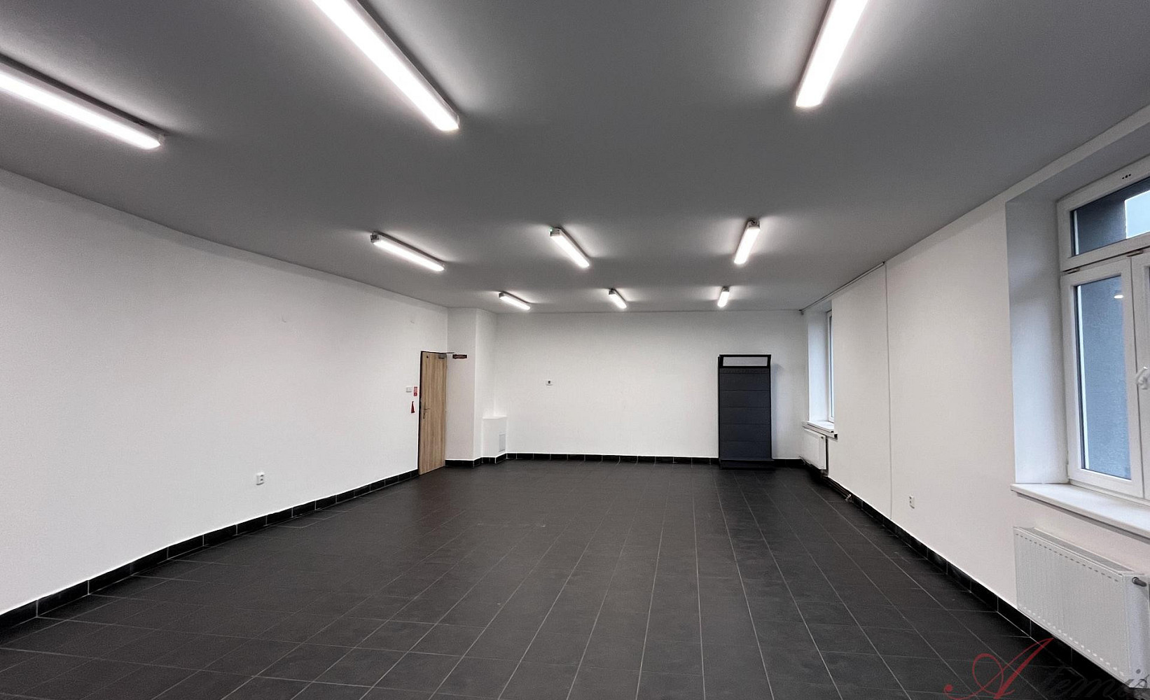 Pronájem obchodních prostor 120 m² — photo 3