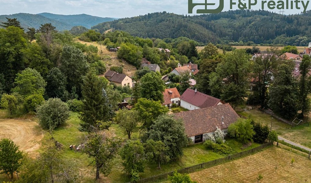 Prodej domu 290 m² s pozemkem 2 690 m², Borotice – náhled fotky 2