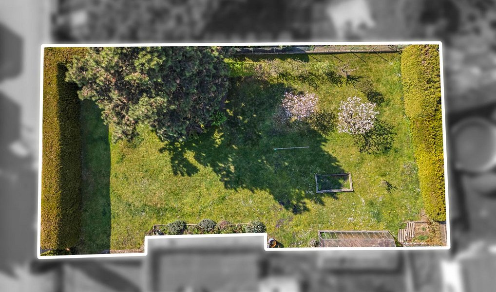 Prodej stavebního pozemku 600 m², Praha – náhled fotky 3