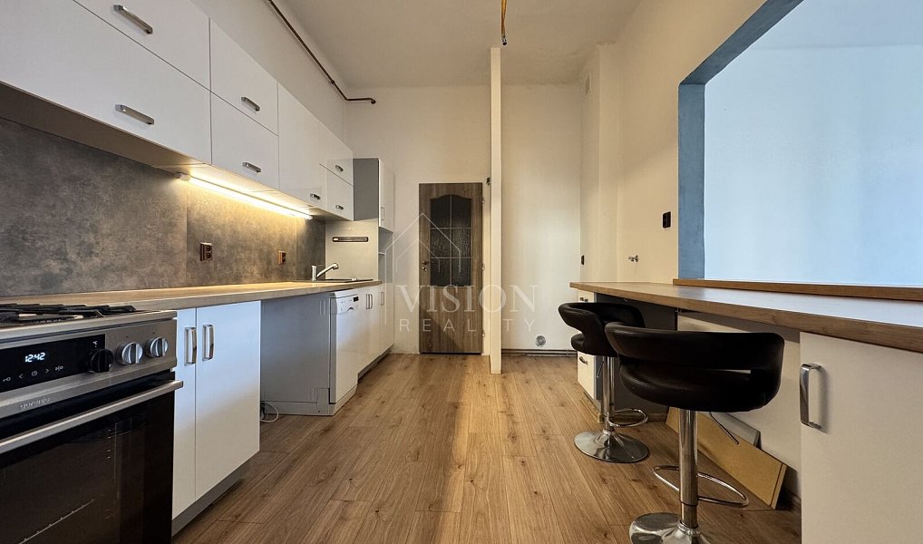 Pronájem bytu 3+1 101 m², České Budějovice – náhled fotky 2