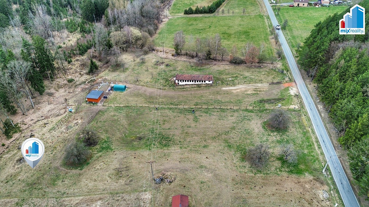 Prodej stavebního pozemku 1 962 m² – fotografie 3