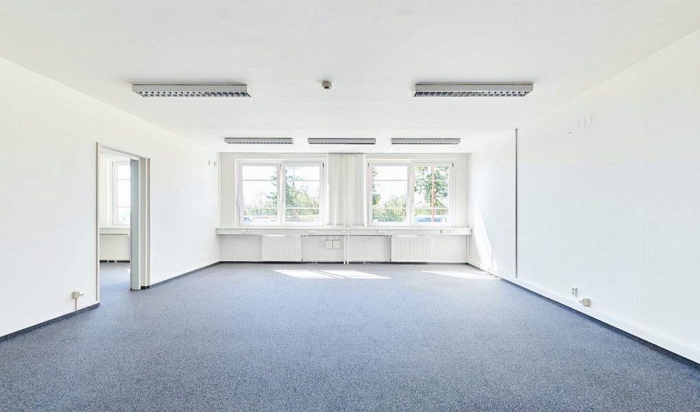 Pronájem kanceláře 83 m², Hostivice – náhled fotky 3