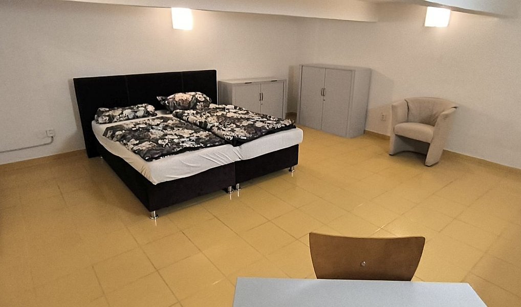 Pronájem bytu 2+kk 60 m², Cheb – náhled fotky 6